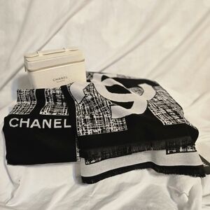 CHANEL Monochrome Logo Scarf
